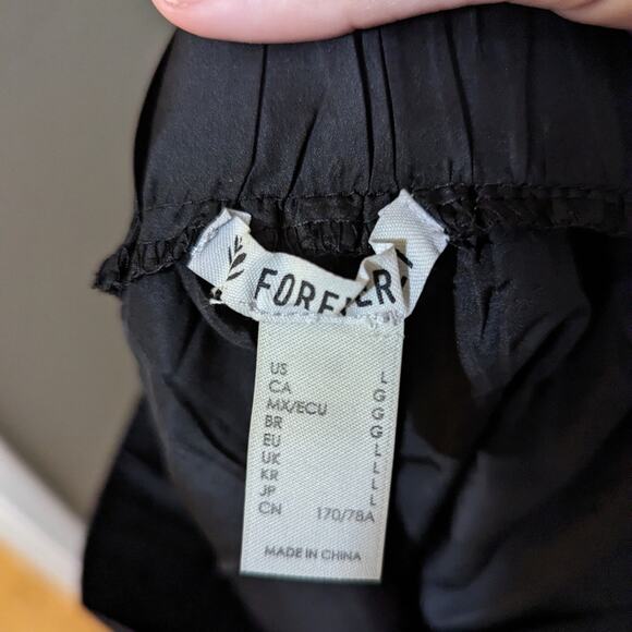 Forever 21 Active Netted Tulip-Hem Shorts - Picture 9 of 9